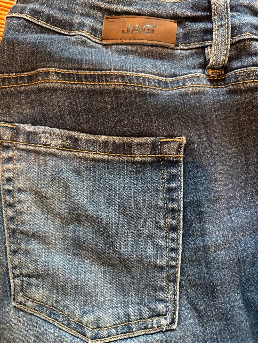 Jag Jeans Boyfriend Jeans in Medium Blue Denim